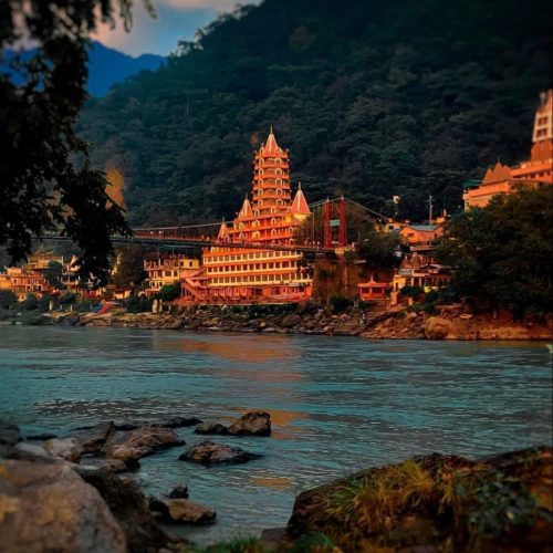 Book a taxi for Rishikesh Trip